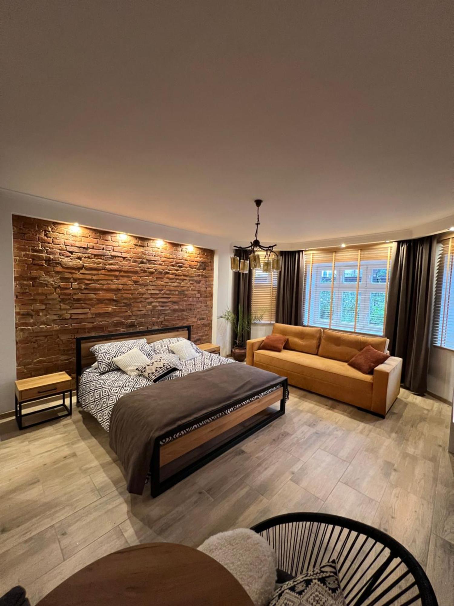 Apartment K9 *